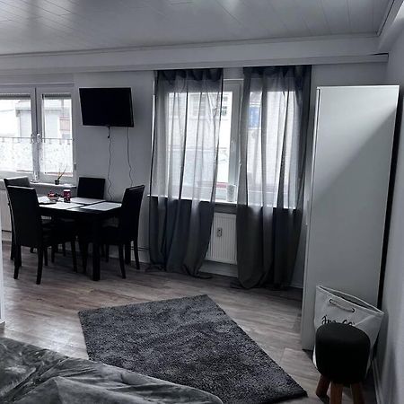 Ferienwohnung Am Meetingpoint Weilmunster Esterno foto