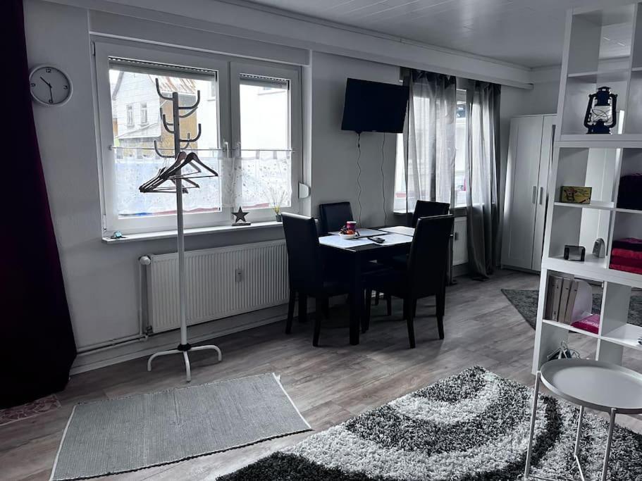 Ferienwohnung Am Meetingpoint Weilmunster Esterno foto